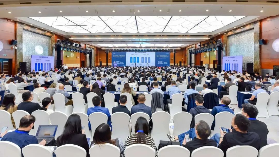 高安全、高倍率、輕量化 | 鵬輝能源全國家電大會(huì)現(xiàn)場(chǎng)分享電池技術(shù)創(chuàng)新