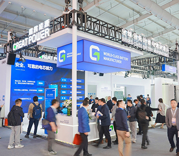 鵬輝能源閃耀ESIE 2024，全新一代Great系列工商儲系統(tǒng)亮相