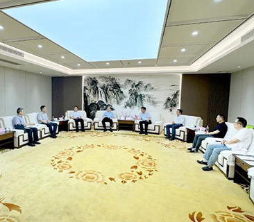 廣東能源集團黨委書記、董事長張帆一行蒞臨鵬輝能源考察交流